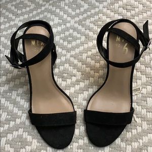 Mix 6 Black Sandal with Clear Heels Size 7